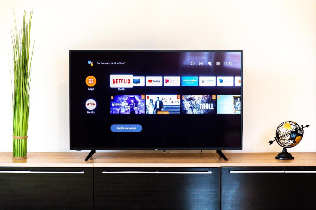 Moderne Dachgeschosswohnung - Parkplatz - Netflix 코부르크 외부 사진